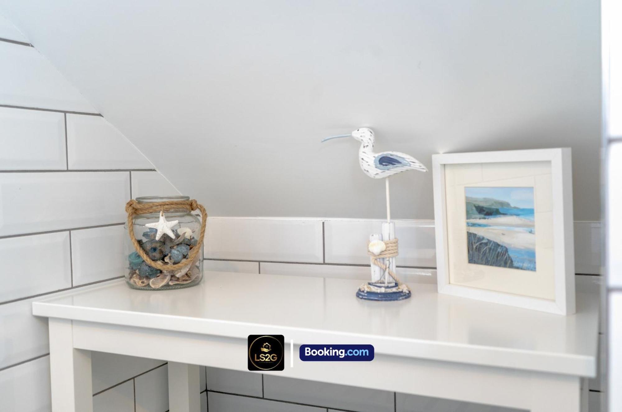 Stunning House By Ls2G Short Lets & Serviced Accommodation Greater London With Free Wifi Londres Exterior foto