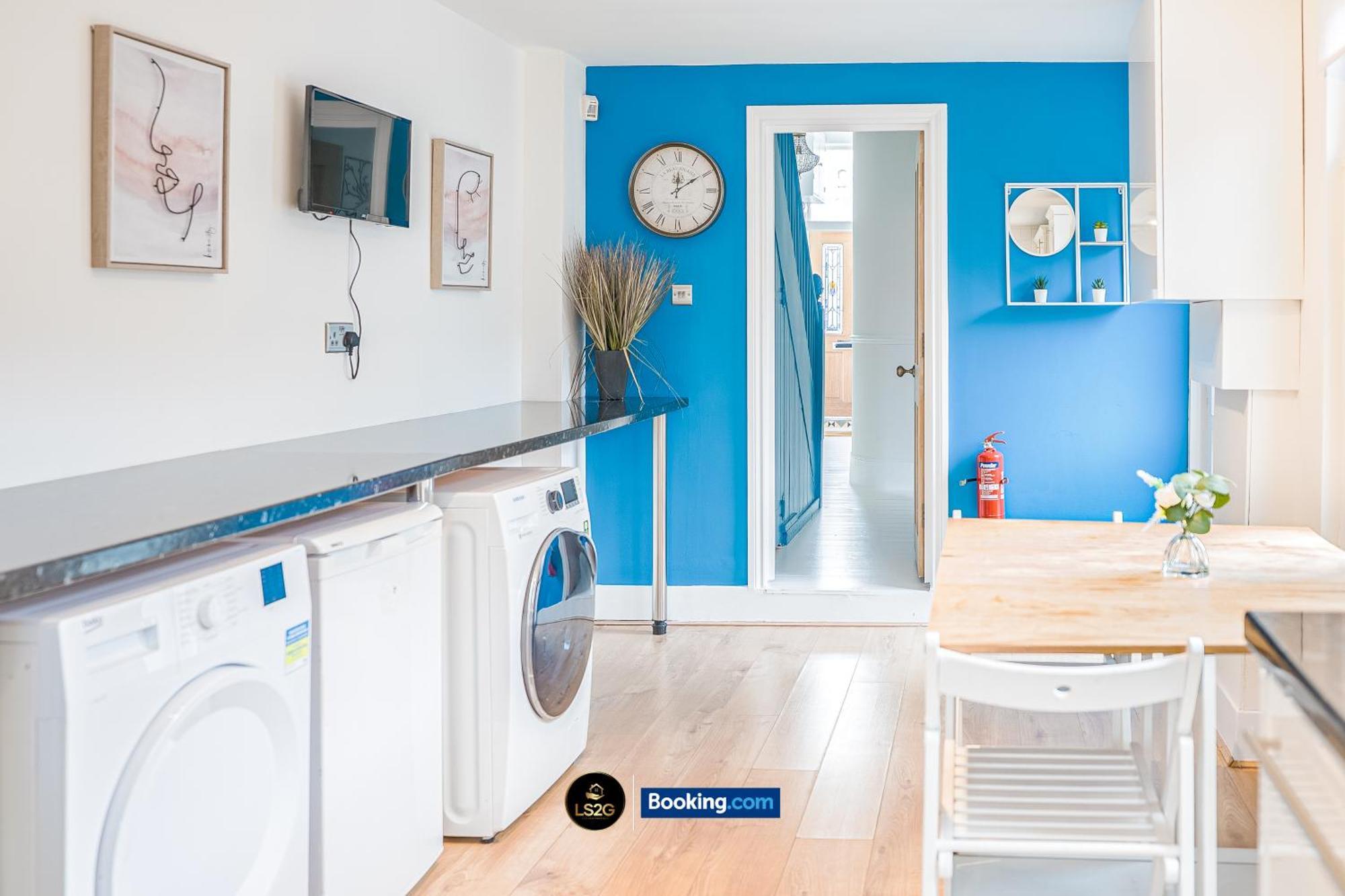 Stunning House By Ls2G Short Lets & Serviced Accommodation Greater London With Free Wifi Londres Exterior foto