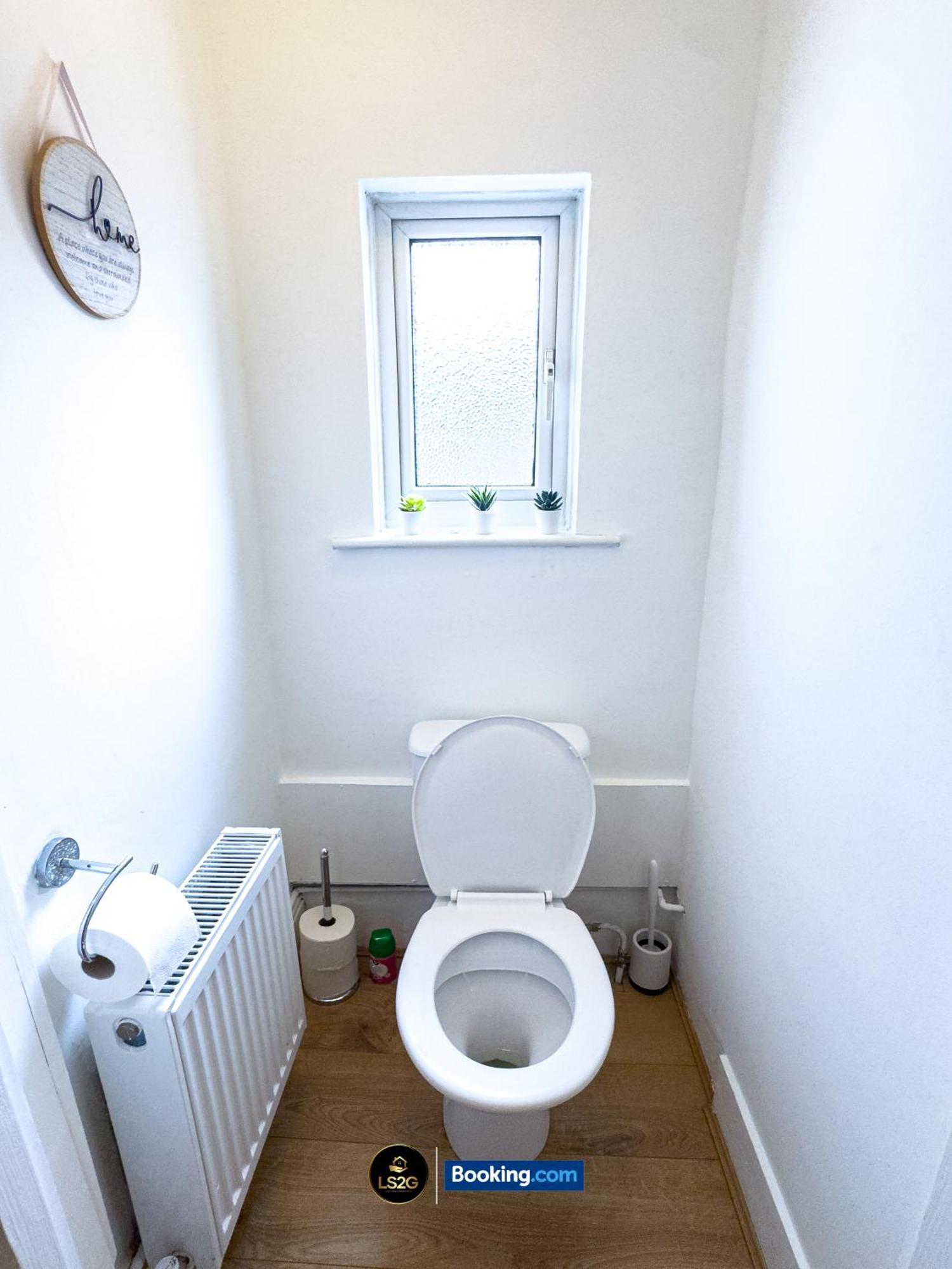 Stunning House By Ls2G Short Lets & Serviced Accommodation Greater London With Free Wifi Londres Exterior foto