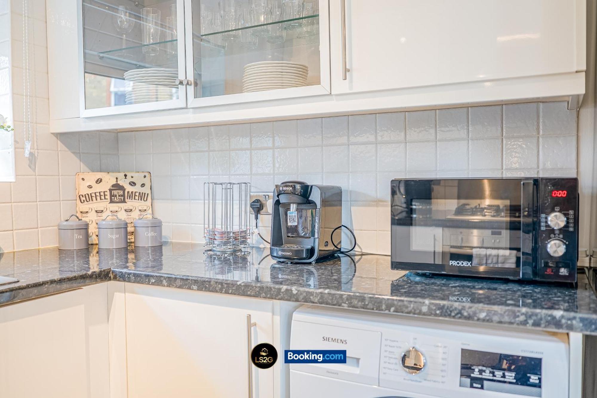 Stunning House By Ls2G Short Lets & Serviced Accommodation Greater London With Free Wifi Londres Exterior foto